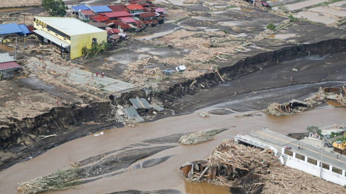 Bão Trà Mi càn quét Philippines, ít nhất 76 người thiệt mạng