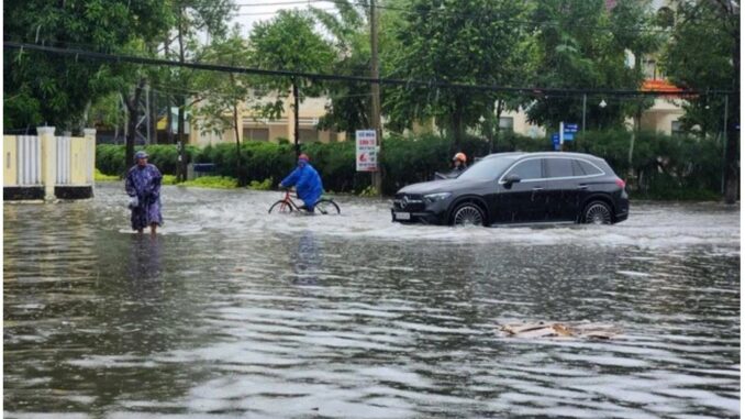 Công điện hỏa tốc yêu cầu ứng phó bão Trà Mi sắp vào Biển Đông: Biển động rất mạnh, mưa giông kèm lốc xoáy nguy hiểm