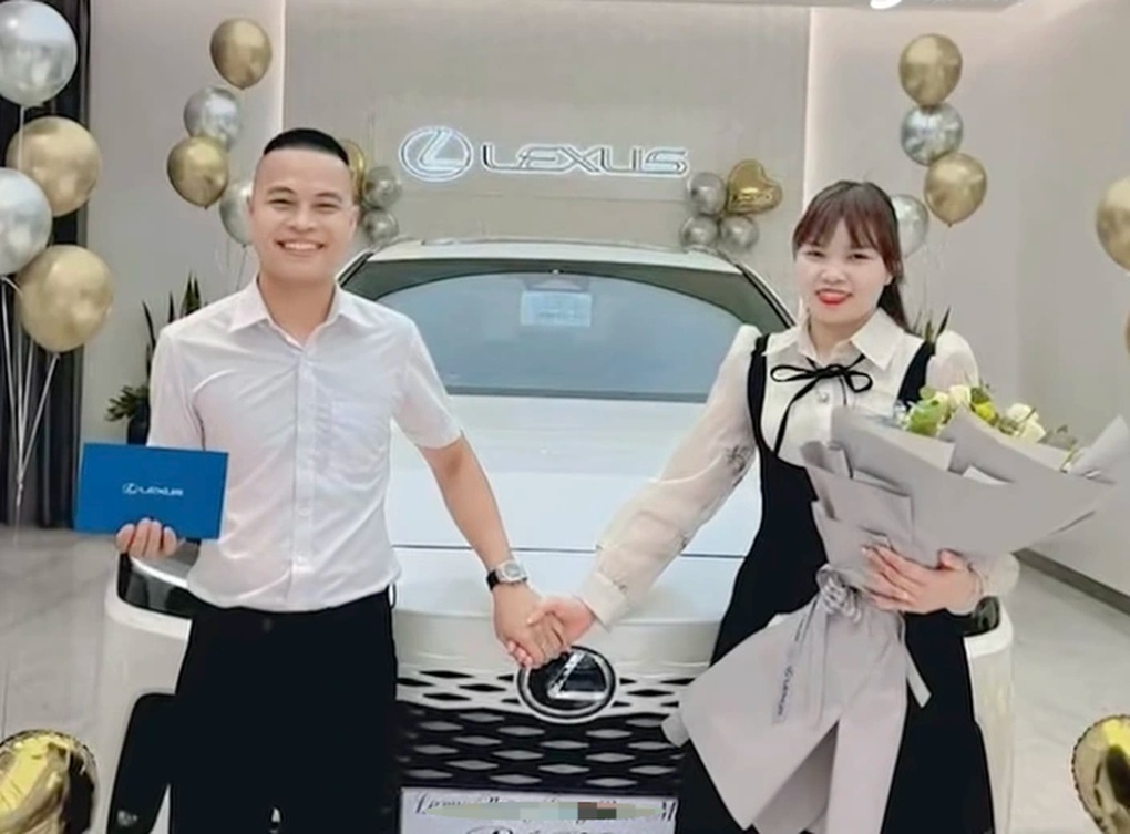 Chủ kênh Gia đình Hải Sen khoe xe sang, ở biệt thự trước khi bị bắt - 2 Chủ kênh Gia đình Hải Sen khoe xe sang, ở biệt thự trước khi bị bắt - 2