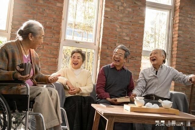 6-1334 Hãy tưởng tượng hai gia đình với hoàn cảnh khác nhau.