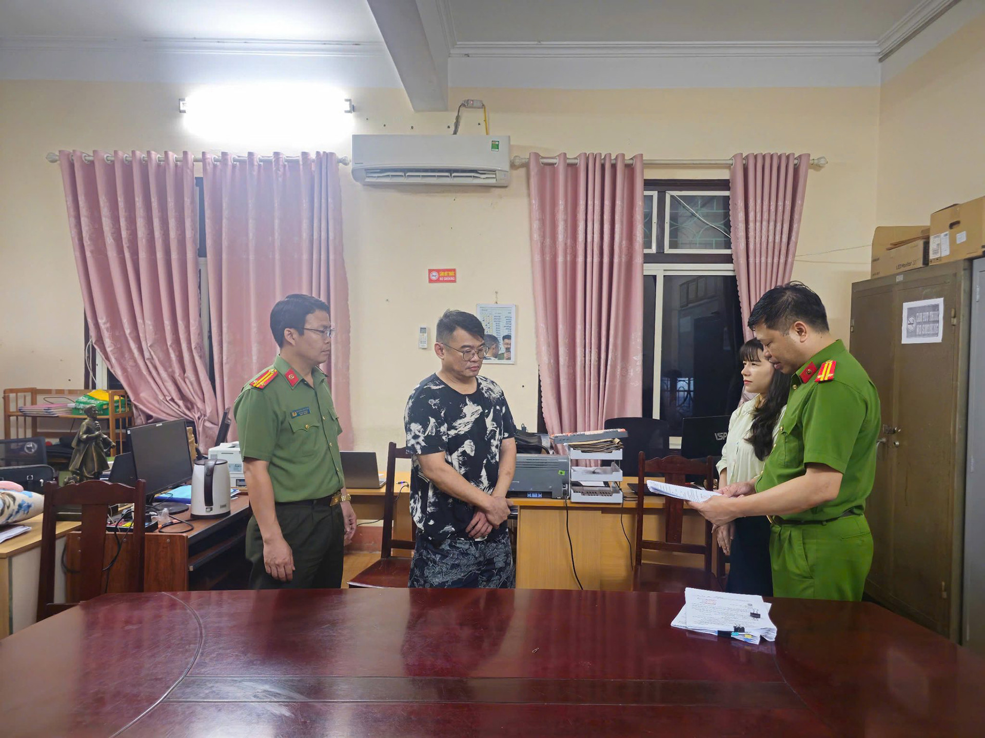 cong-an-2-108043 cong an 2.jpg