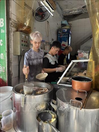 pho3-140525 Chú thích ảnh