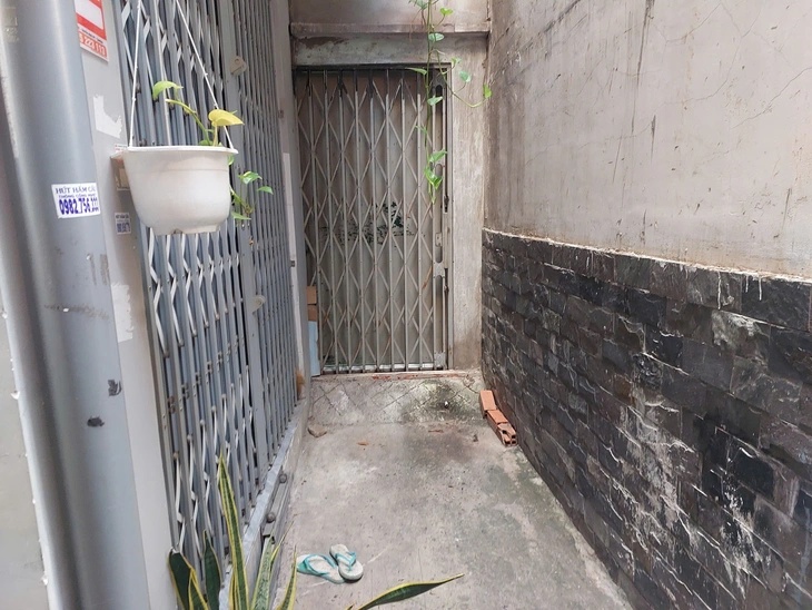 Vụ vali bốc mùi chứa thi thể phụ nữ ở TPHCM: Nhân chứng hé lộ thông tin bất ngờ về nghi phạm- Ảnh 1.