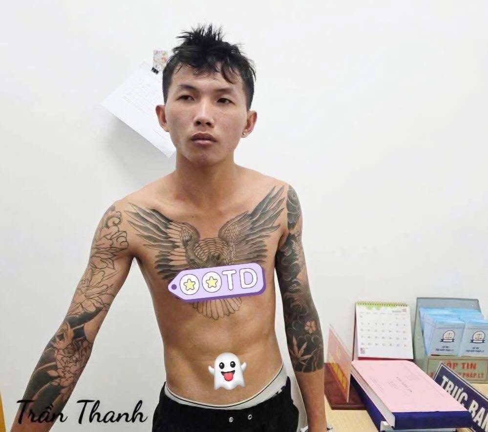 Có thể là hình ảnh về 1 người và văn bản