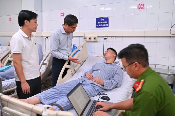 fb7b64a5b6eb5fb506fa Lãnh đạo tỉnh thăm hỏi động viên nạn nhân trong vụ lật tàu.