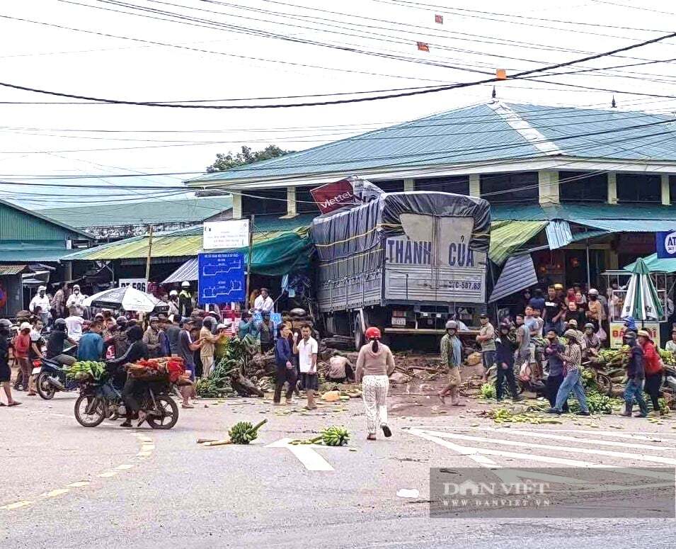 103112tai-nan-giao-thong-nghiem-trong-tai-cho-tan-long-quang-tri-1027