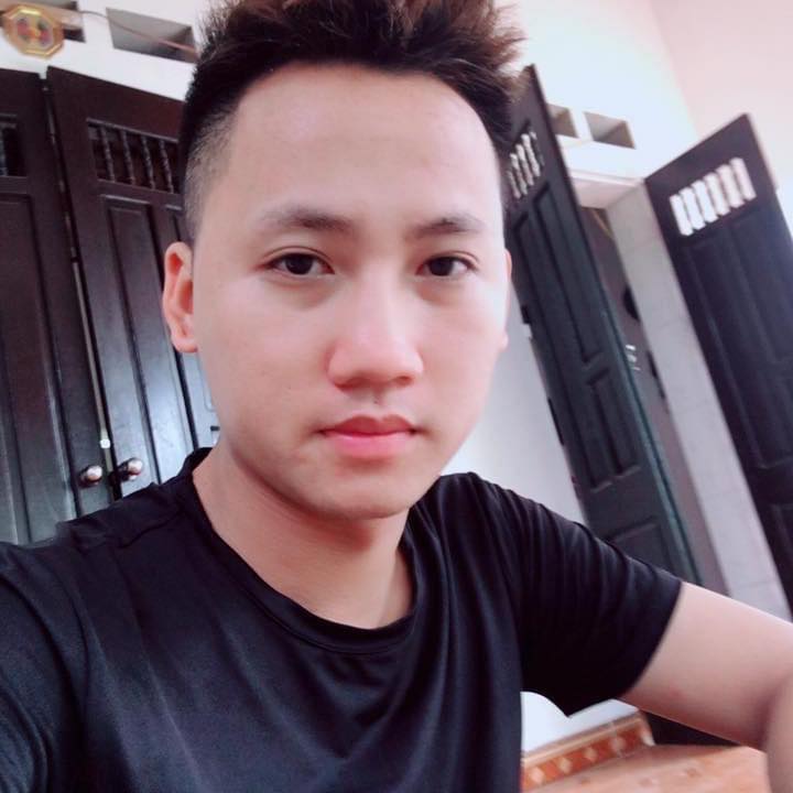 Có thể là hình ảnh về 1 người và râu