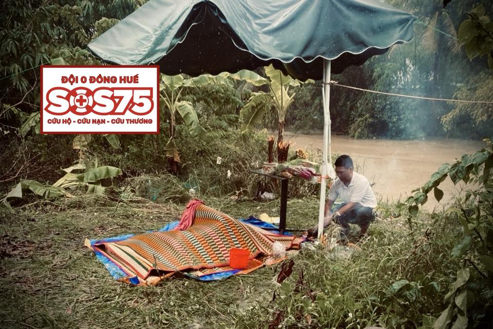 Đã tìm thấy người vợ mất tích khi chạy lũ lụt ở Huế, hoàn cảnh khiến nhiều người tiếc xa- Ảnh 1.