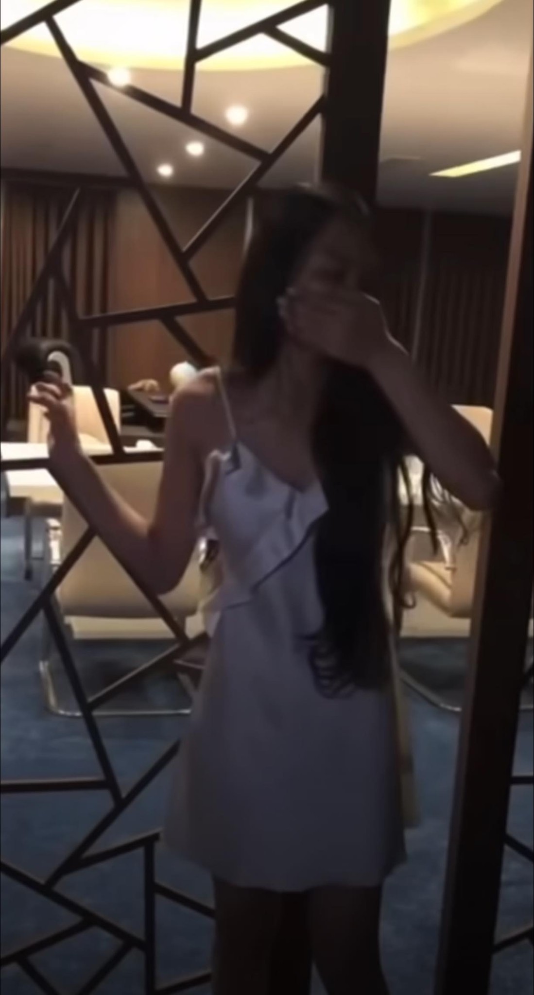 557683250_1102527882077008_5188666338783079195_n Có thể là hình ảnh về 1 người và đang cười