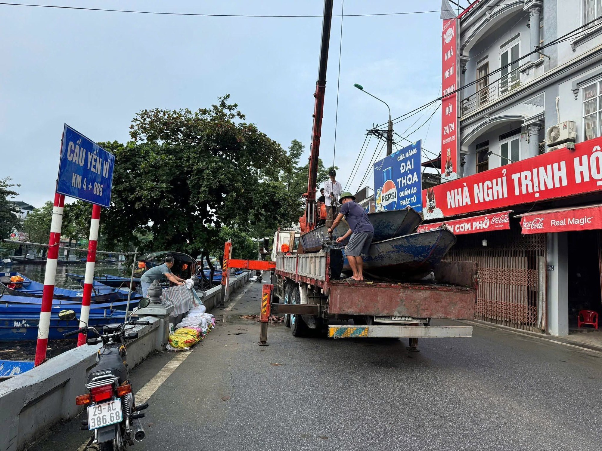 Cả nước bật “chế độ cứu trợ khẩn cấp” hướng về Thái Nguyên- Ảnh 7. Cả nước bật “chế độ cứu trợ khẩn cấp” hướng về Thái Nguyên- Ảnh 7.