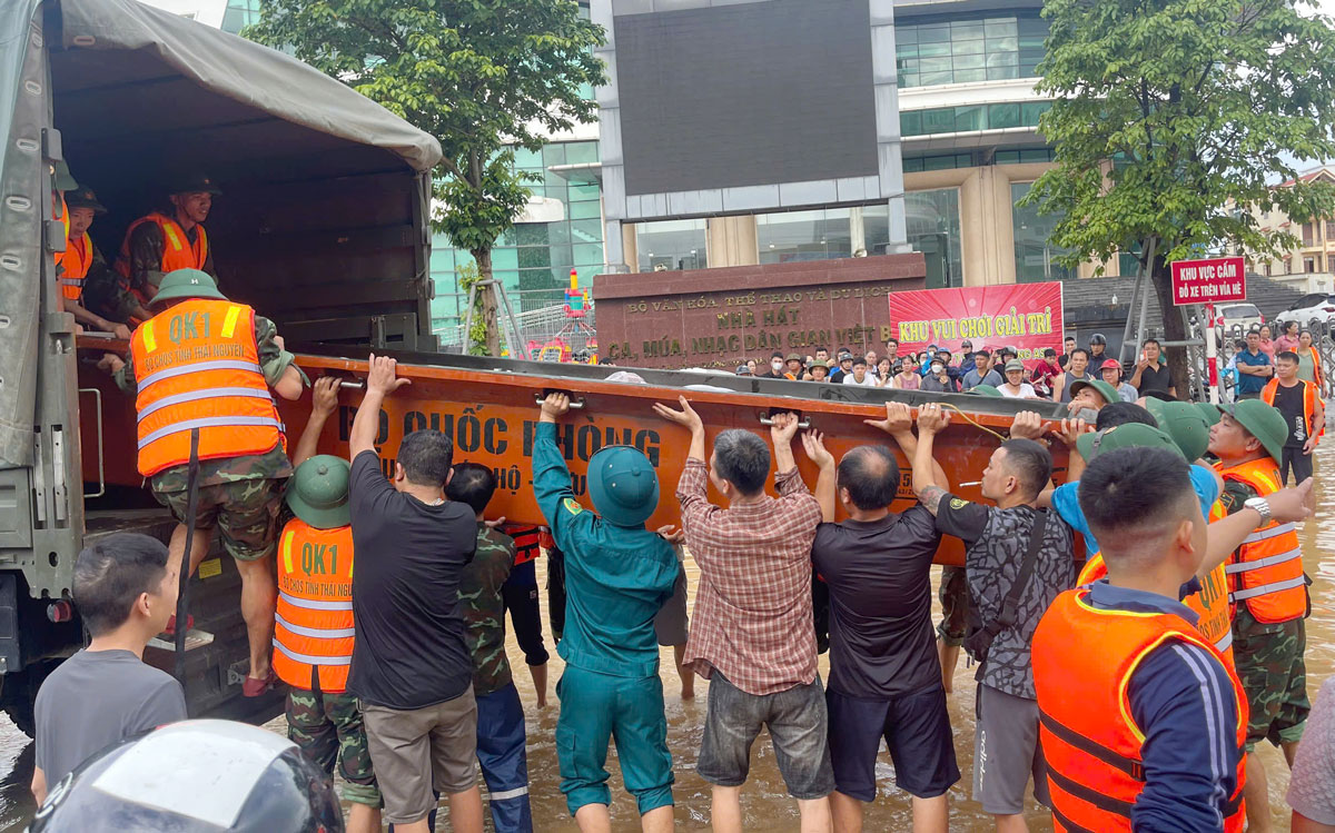 Cả nước bật “chế độ cứu trợ khẩn cấp” hướng về Thái Nguyên- Ảnh 5. Cả nước bật “chế độ cứu trợ khẩn cấp” hướng về Thái Nguyên- Ảnh 5.