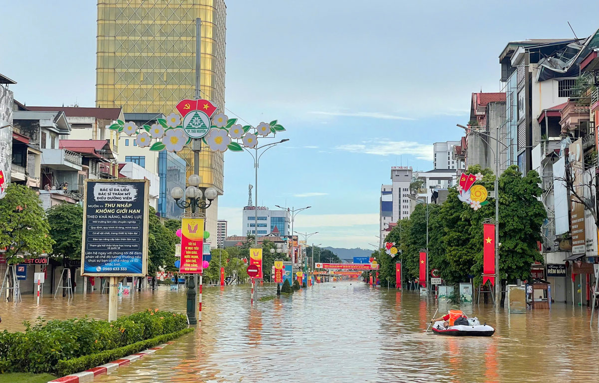 Cả nước bật “chế độ cứu trợ khẩn cấp” hướng về Thái Nguyên- Ảnh 6. Cả nước bật “chế độ cứu trợ khẩn cấp” hướng về Thái Nguyên- Ảnh 6.